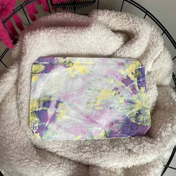 Aloha x FP Movement Printed Waterproof Pouch - Picture 3 of 4